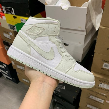 Air Jordan 1 Mid Top White Mint Spruce