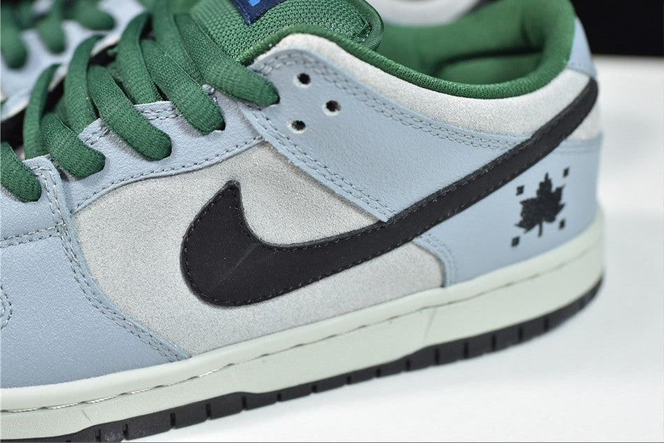 SB Dunk Low Maple Leaf Central Park Shoes Sneakers