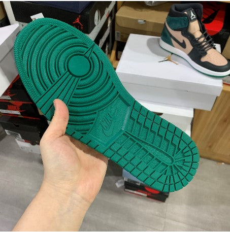 Air Jordan 1 Retro High Black Fossil-Pale Green