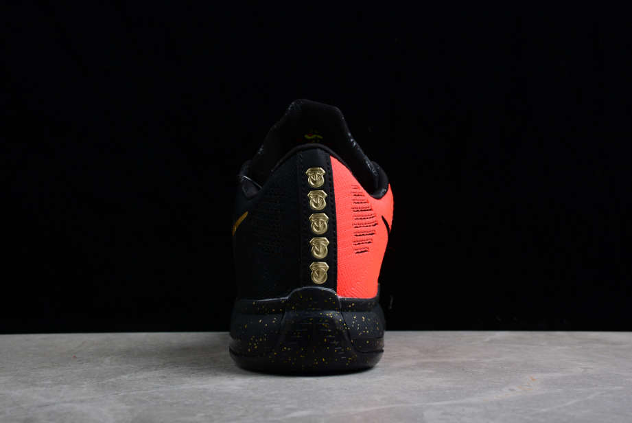 NK Kobe 10 Elite Christmas