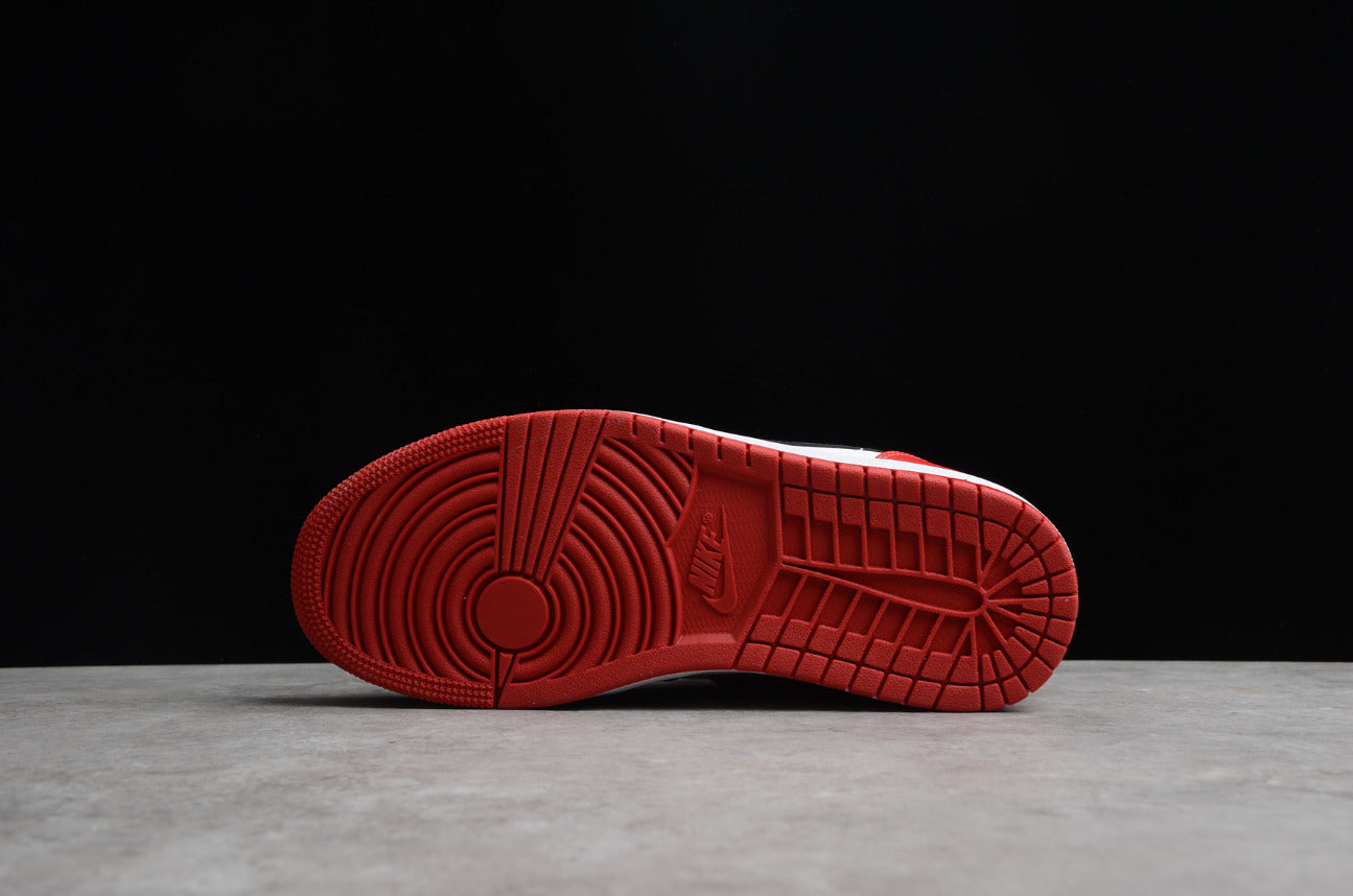 Air Jordan 1 Low Red Black Toe