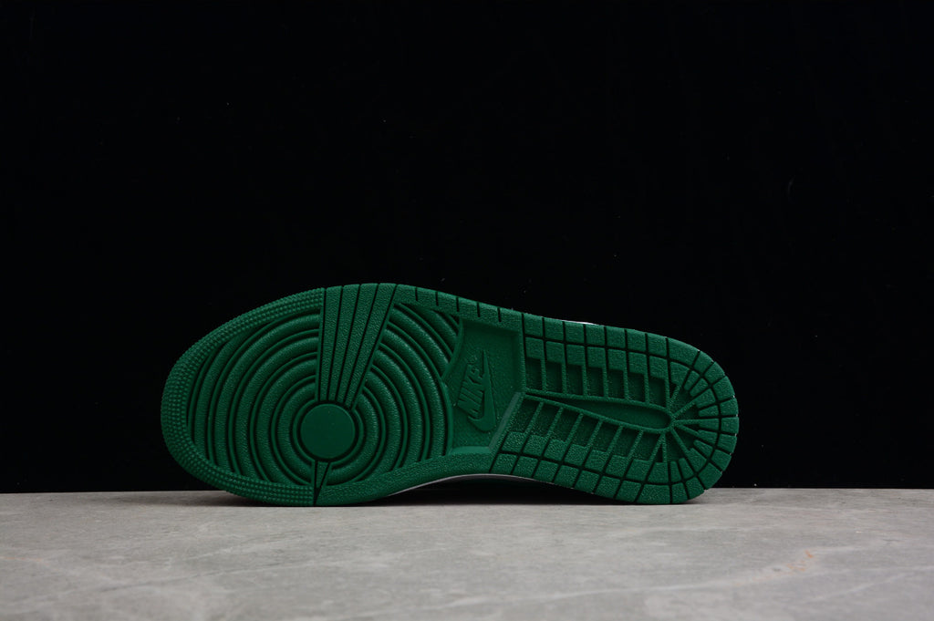 Air Jordan 1 Low “Christmas”
