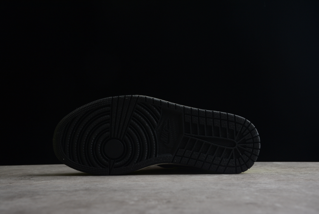 Air Jordan 1 Retro High OG “Obsidian”