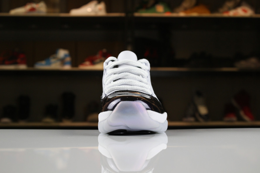 Air Jordan 11 Low Easter