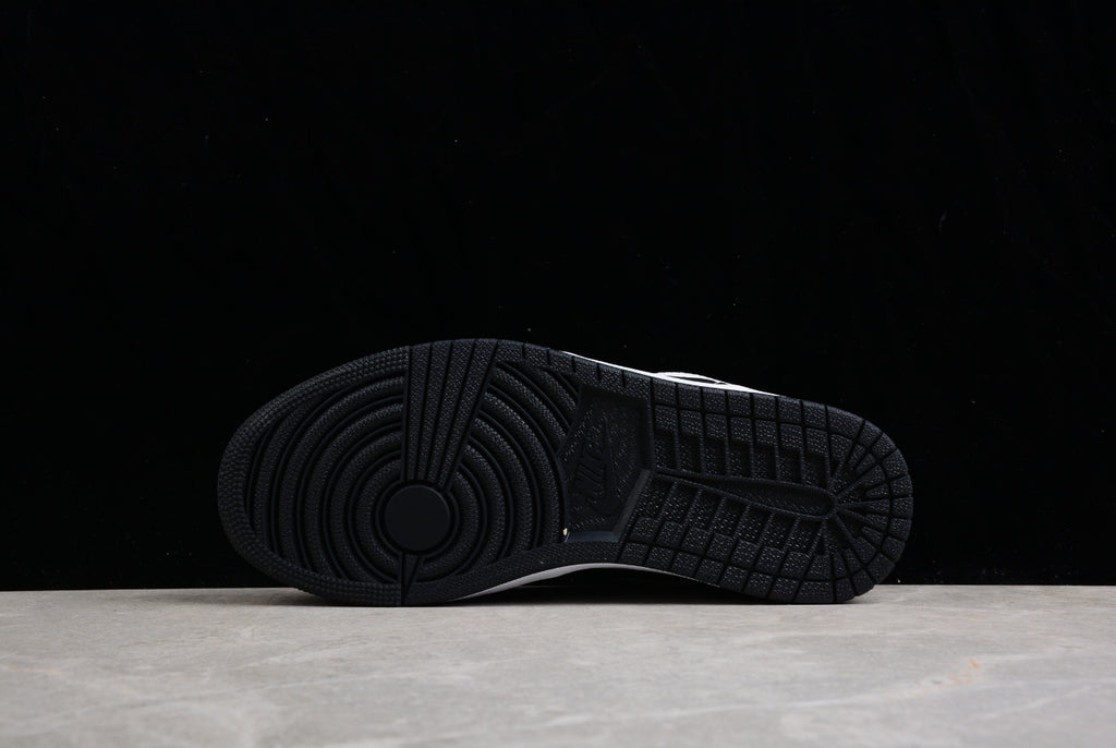 Air Jordan 1 Low SE 'Black and White'