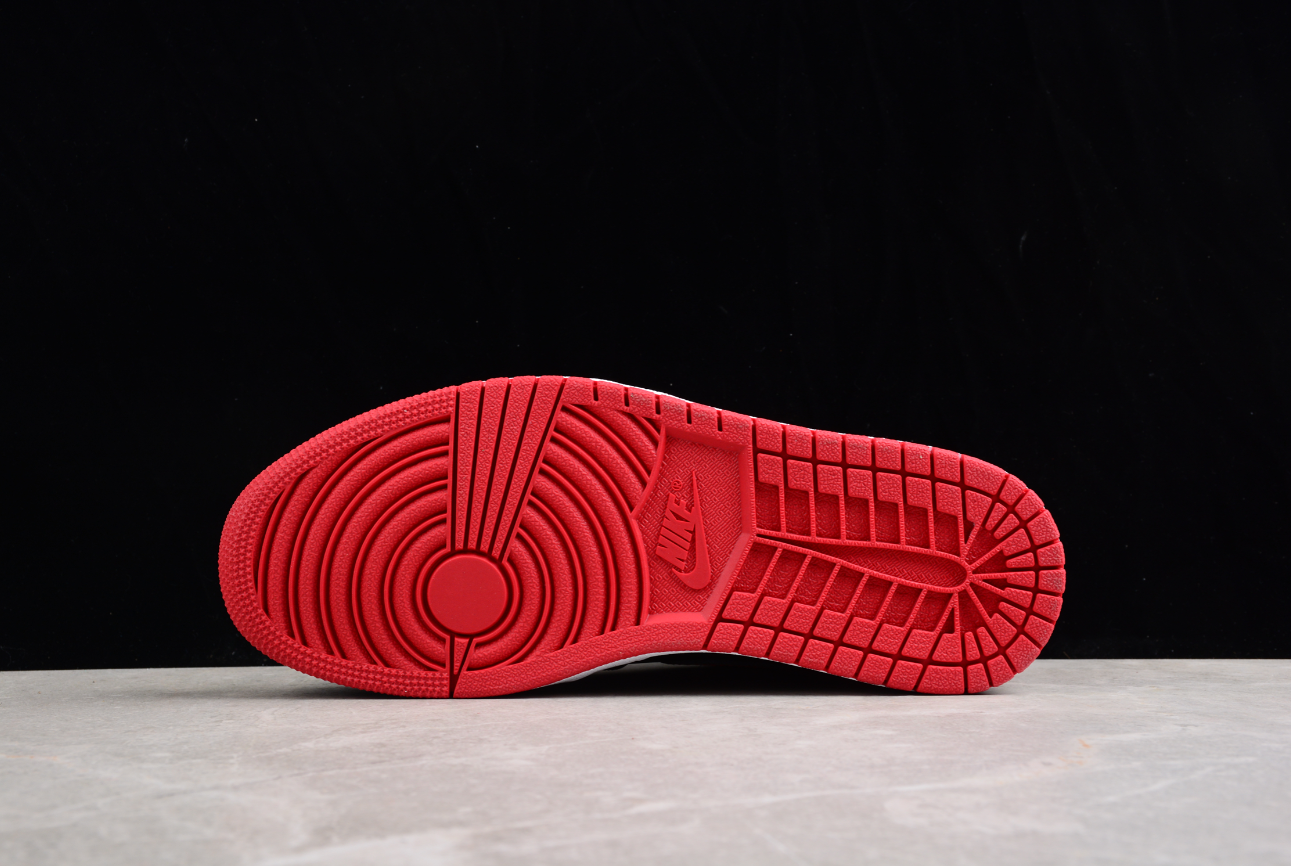 Air Jordan 1 Retro High OG 'Bred Patent'