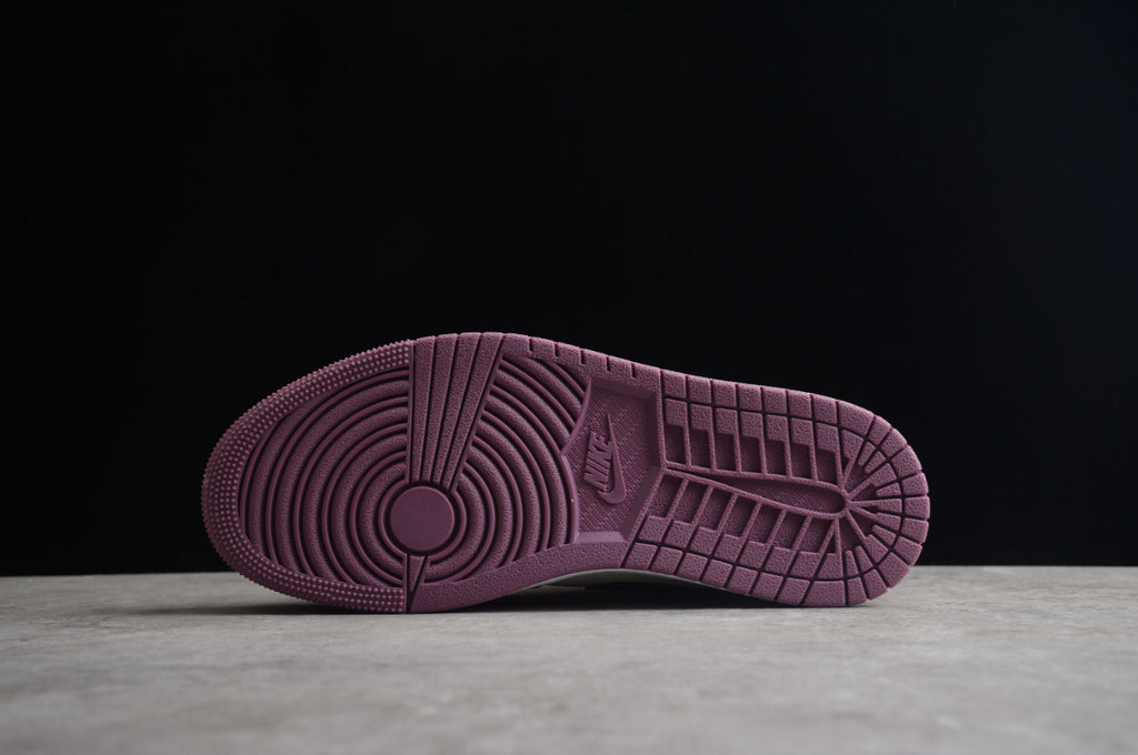 Air Jordan 1 Mid SE Light Mulberry