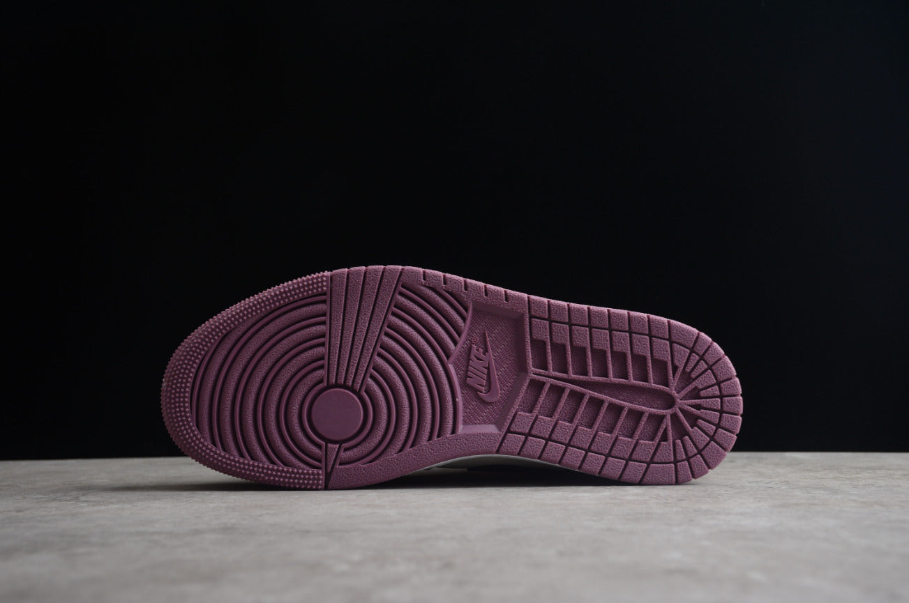 Air Jordan 1 Mid SE Light Mulberry