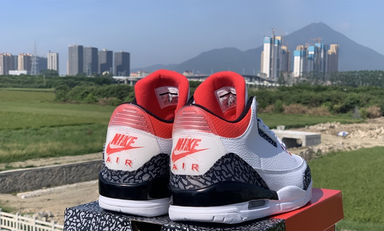 Air Jordan 3 Retro SE Fire Red Denim