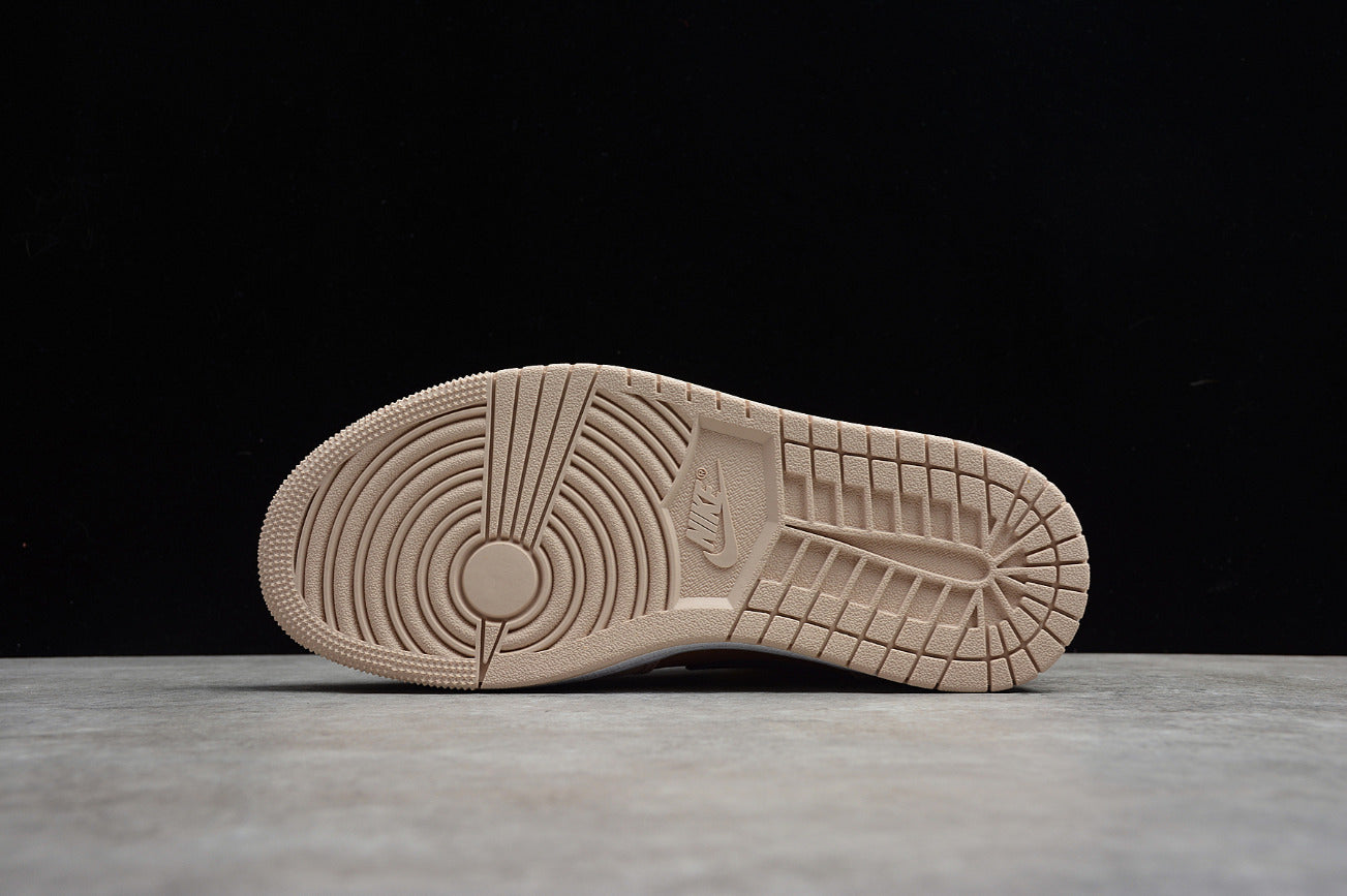 Air Jordan 1 Mid SE 'Particle Beige'