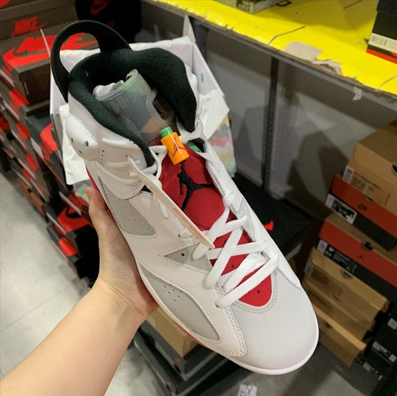 Air Jordan 6 Hare