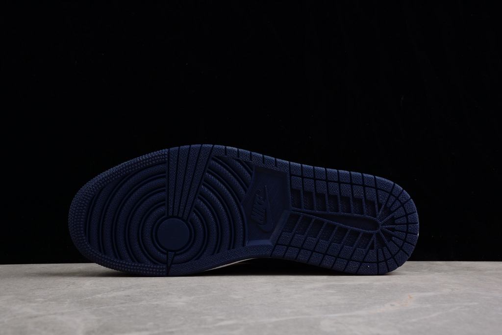 Air Jordan 1 Retro High OG 85 'College Navy'