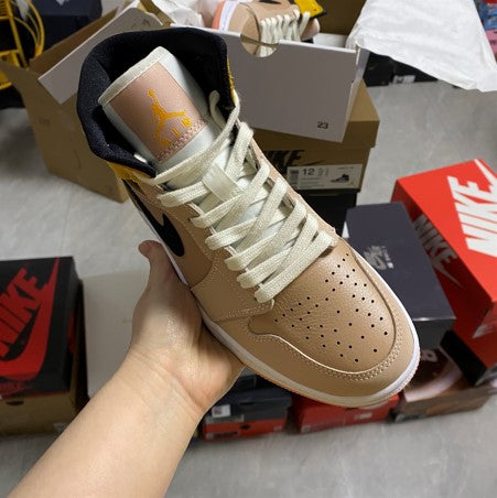 Air Jordan 1 Mid Light Pink Orange Milk Tea
