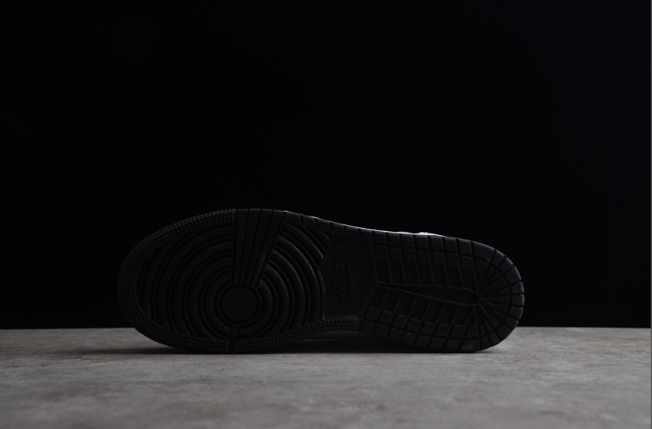 Air Jordan 1 Mid Big Kids