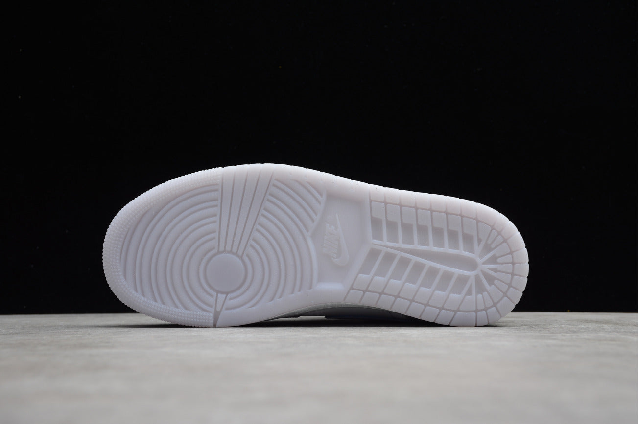 Air Jordan 1 Mid White Gray Blue