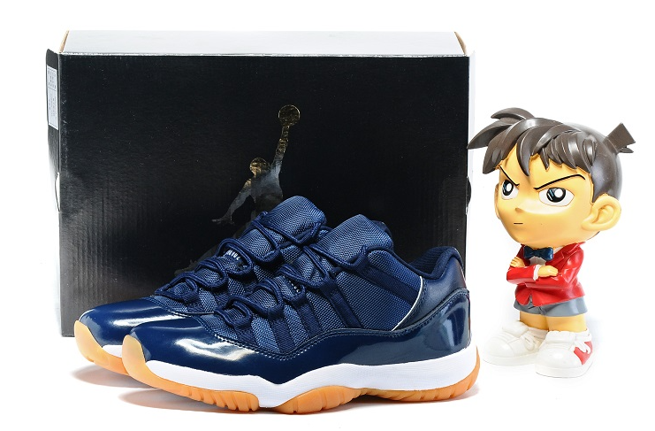 Air Jordan 11 Low Midnight Navy