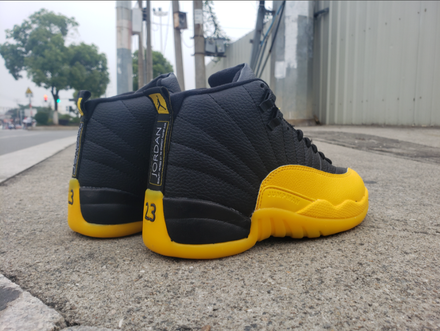 Air Jordan 12 University Gold