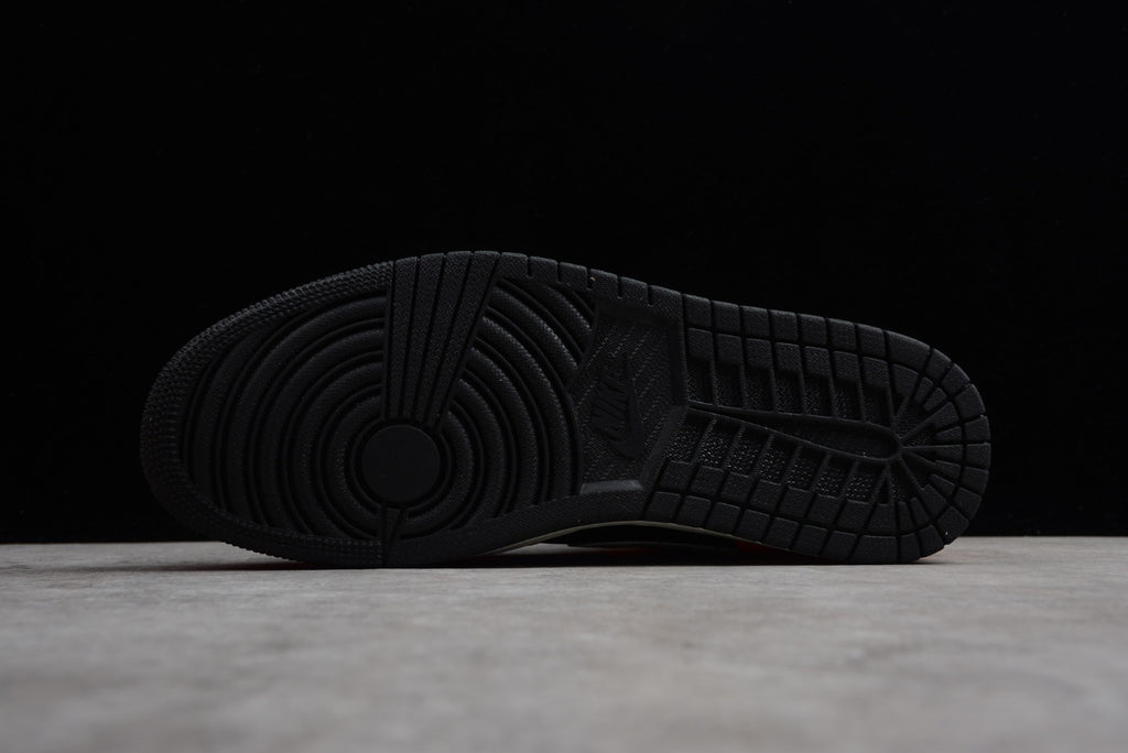 Air Jordan 1 Mid Small Buckle Broken