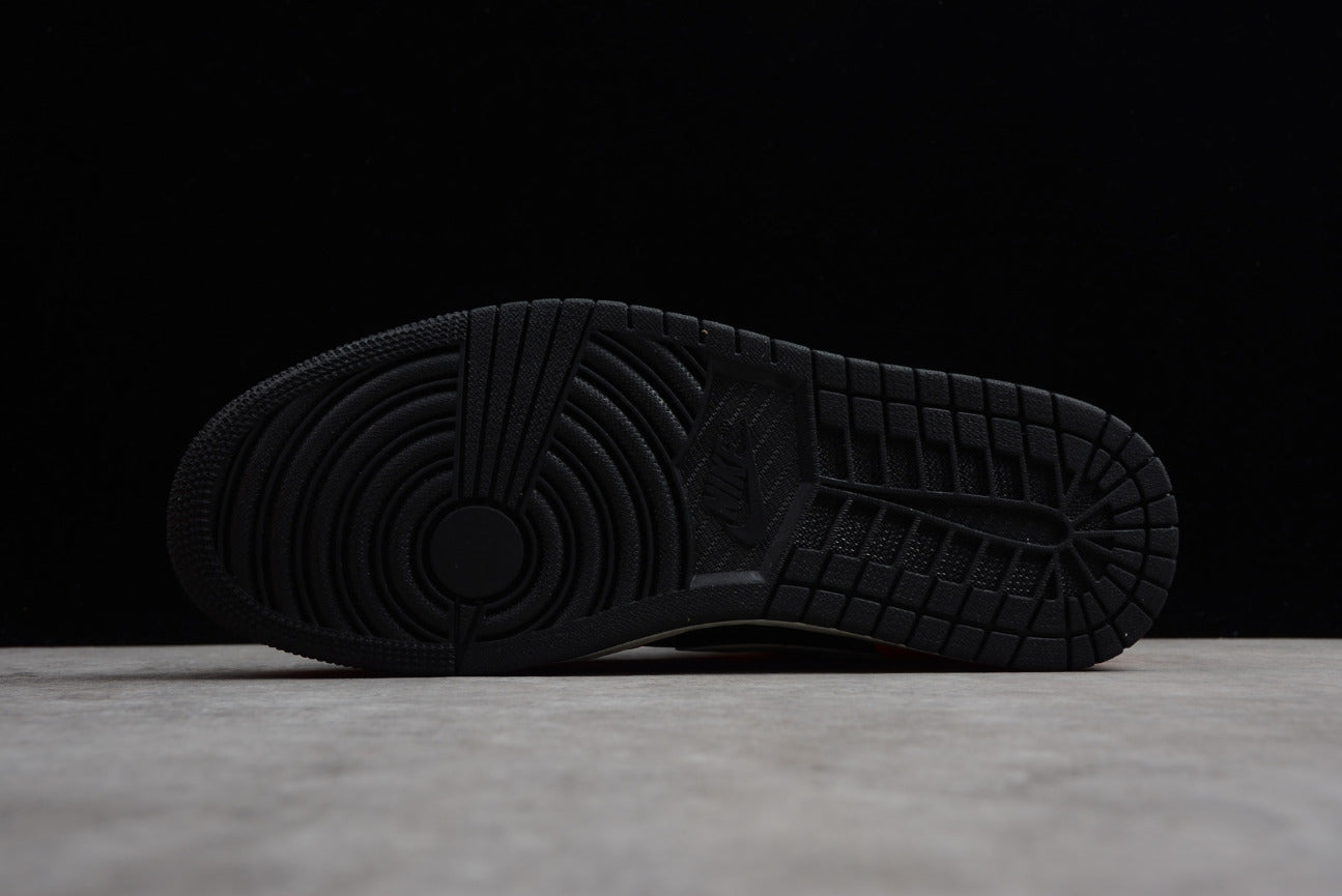 Air Jordan 1 Mid Small Buckle Broken