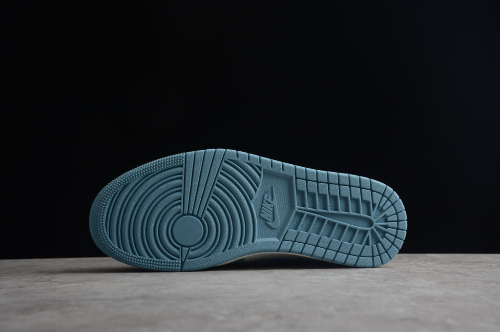 Air Jordan 1 Mid UNC University Blue White