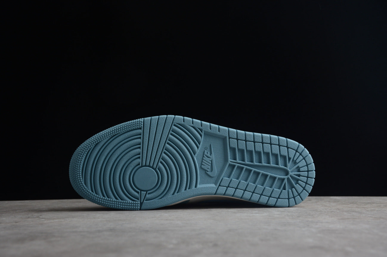 Air Jordan 1 Mid UNC University Blue White