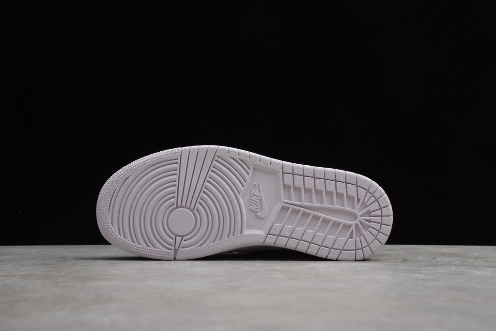 Air Jordan 1 Mid Barely Rose