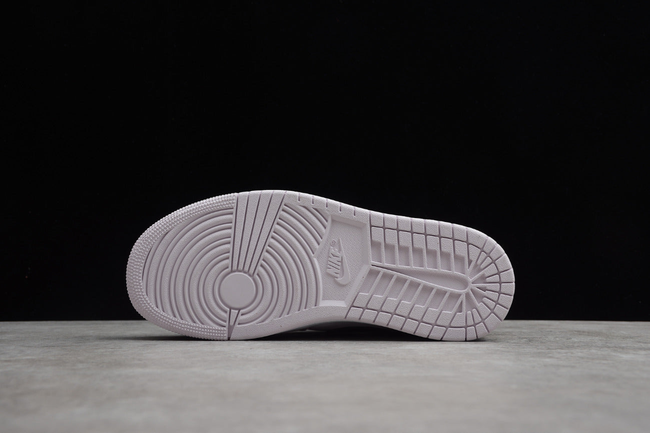 Air Jordan 1 Mid Barely Rose