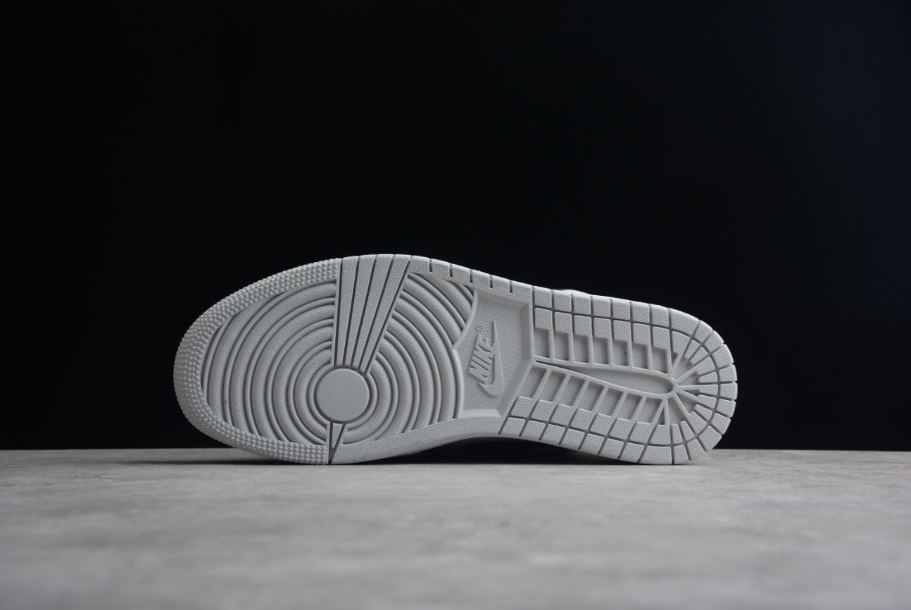 Air Jordan 1 Retro High OG Stage Haze