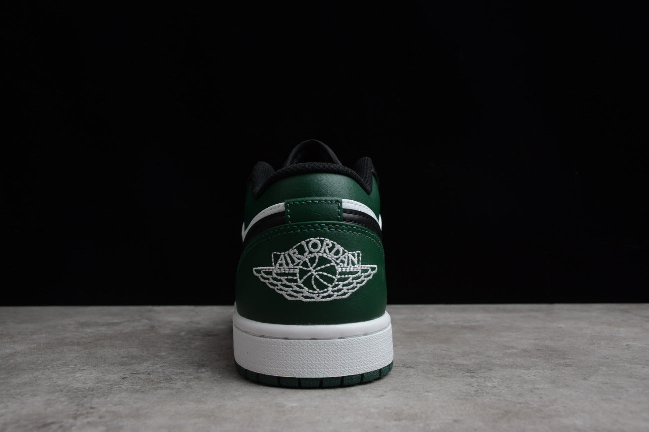 Air Jordan 1 Low “Green Toe”
