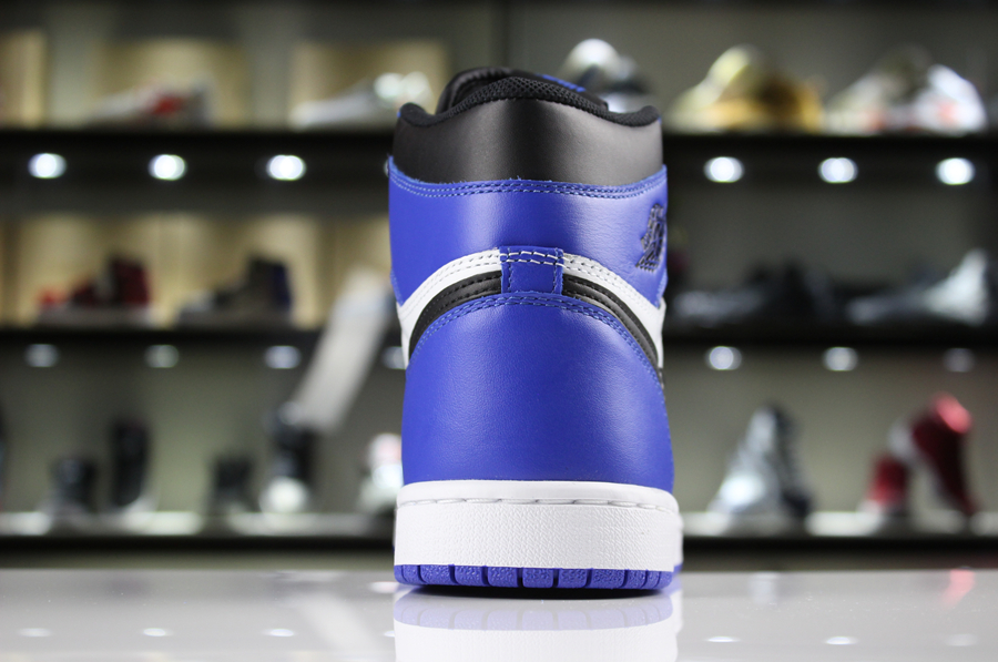 Air Jordan 1 Retro High Blue Black