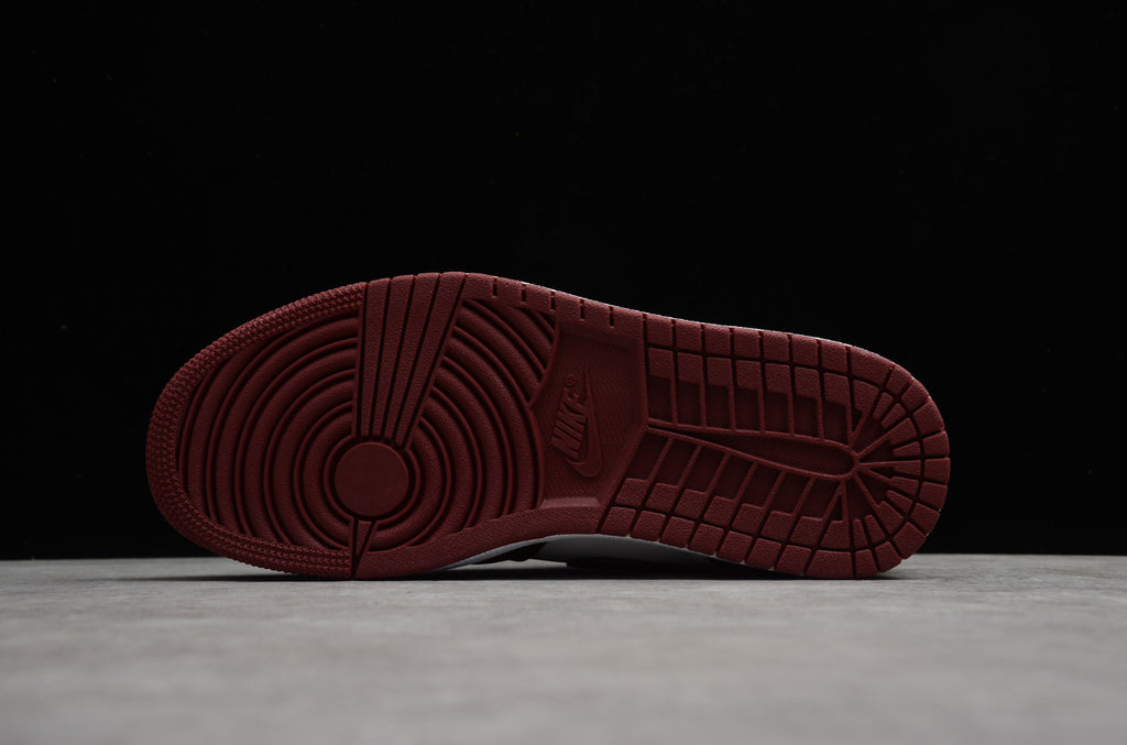Air Jordan 1 Low “Team Red”