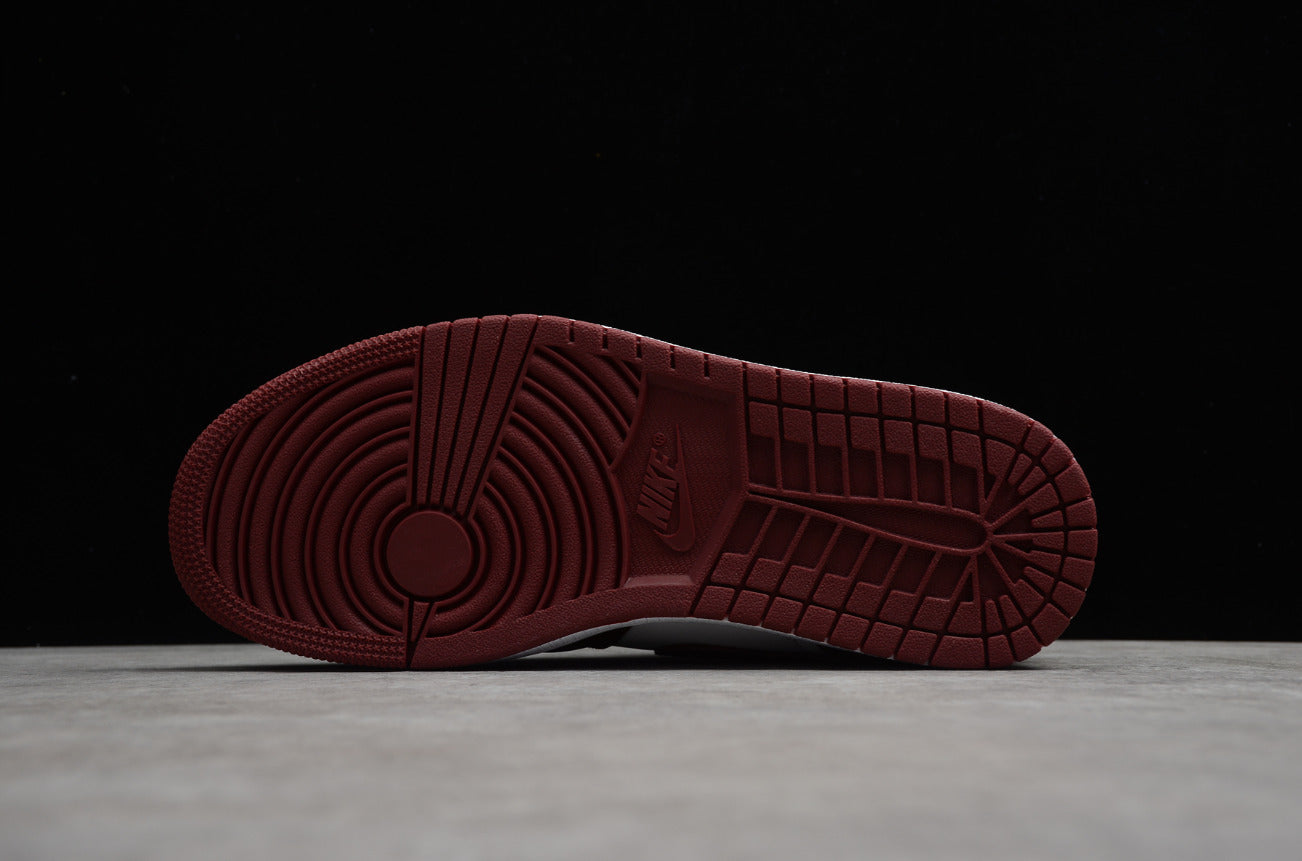 Air Jordan 1 Low “Team Red”