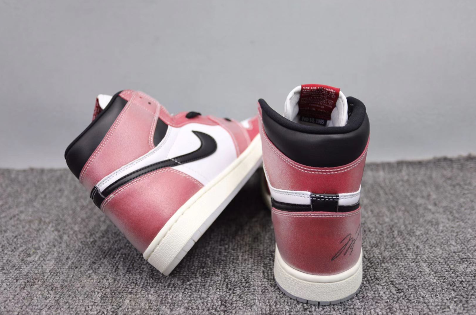Air Jordan 1 High Trophy Room