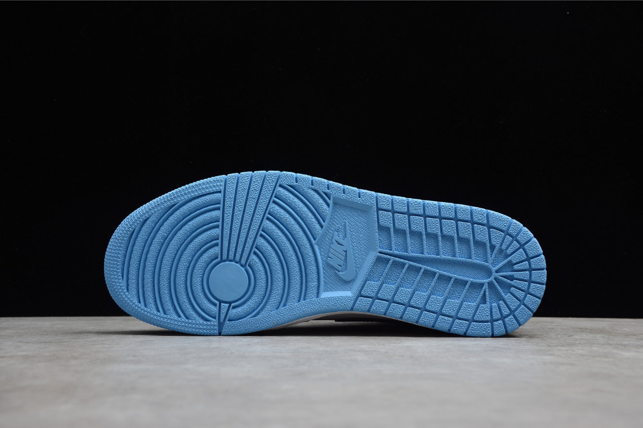 Air Jordan 1 Mid University Blue