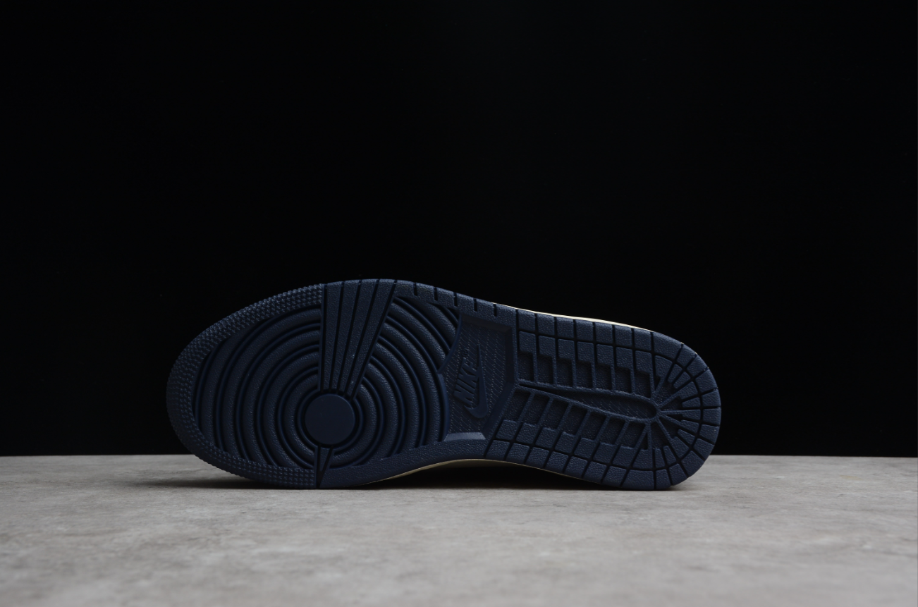 Air Jordan 1 Retro High OG 'Obsidian'