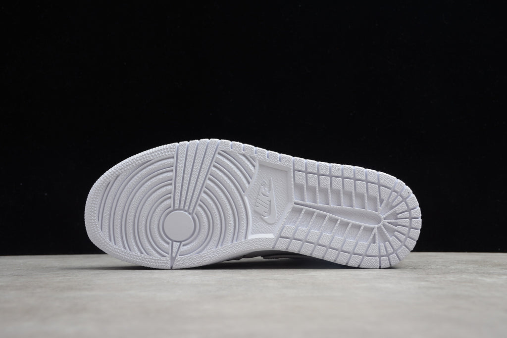 Air Jordan 1 Mid SE Iridescent Reflective