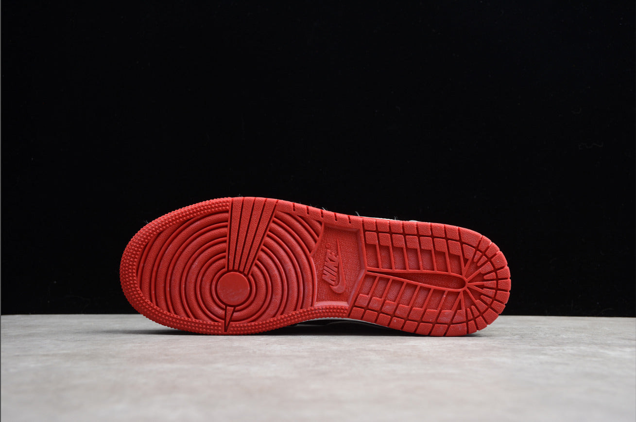 Air Jordan 1 Mid 'Johnny Kilroy'