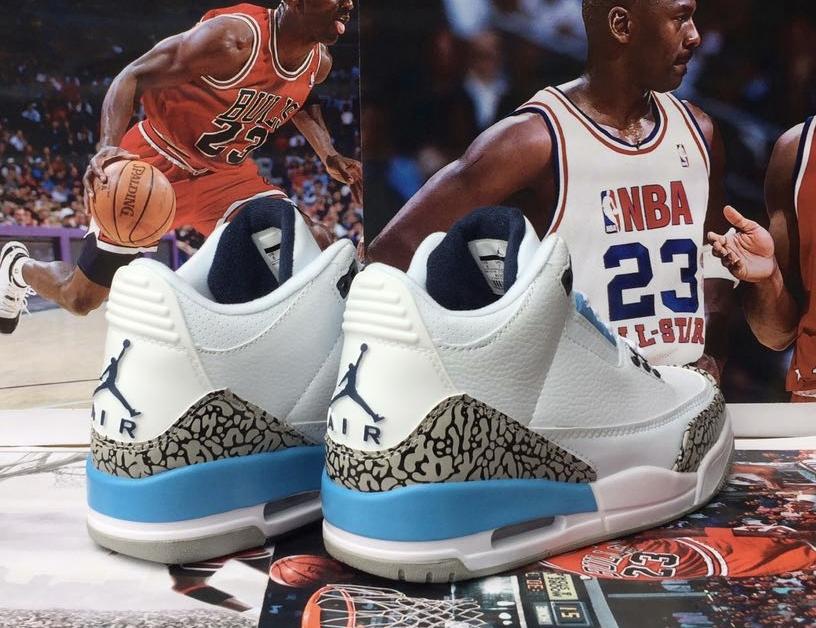 Air Jordan 3 Retro UNC