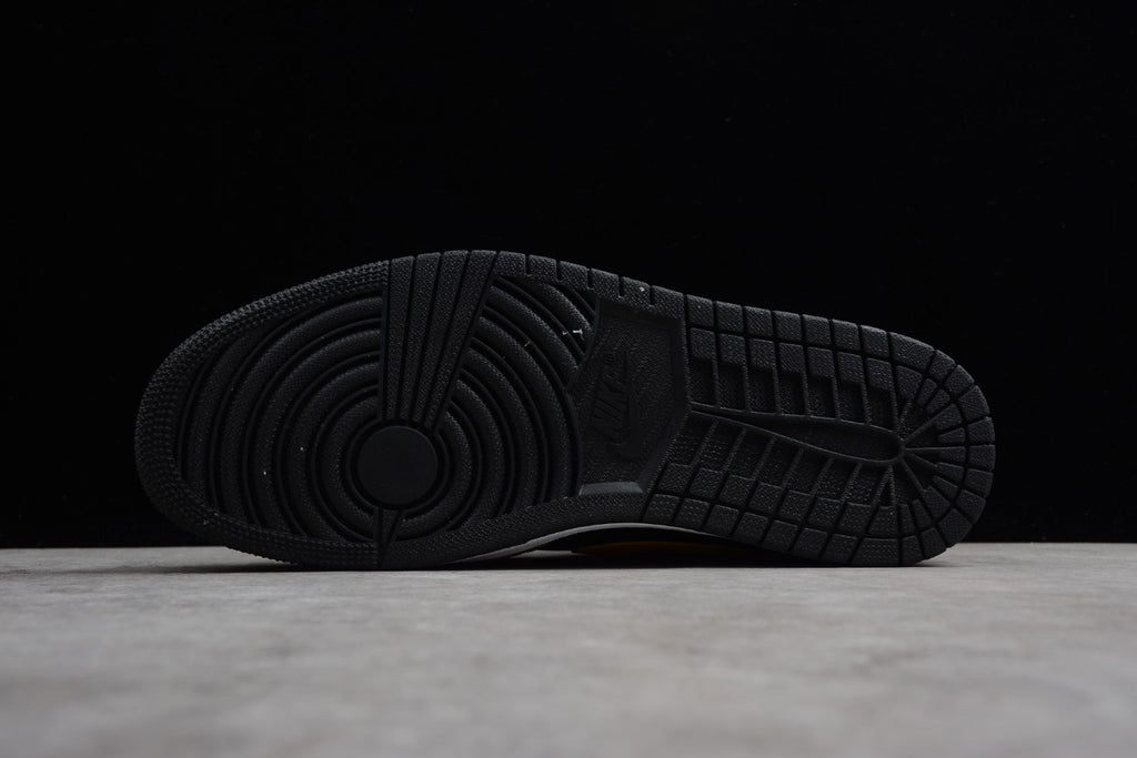 Air Jordan 1 Mid Black University Gold