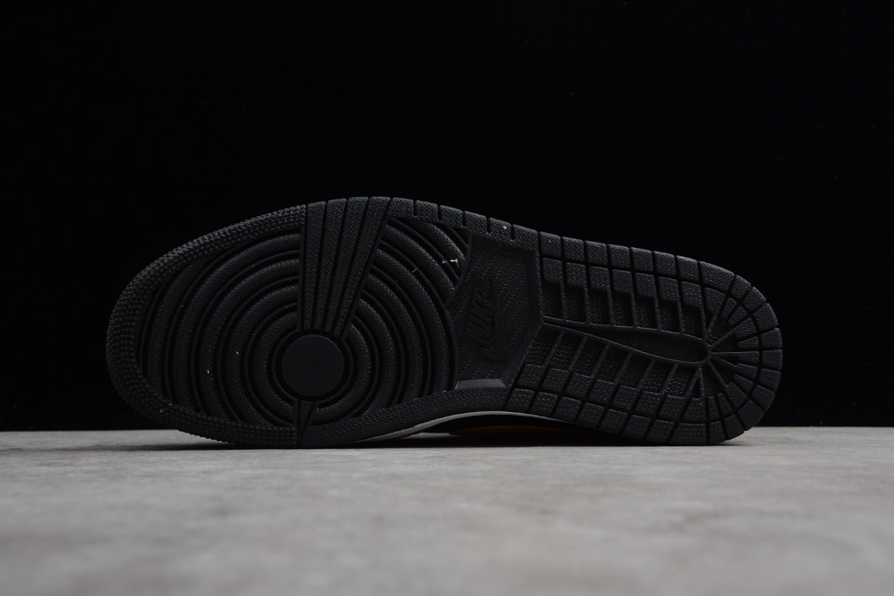Air Jordan 1 Mid Black University Gold
