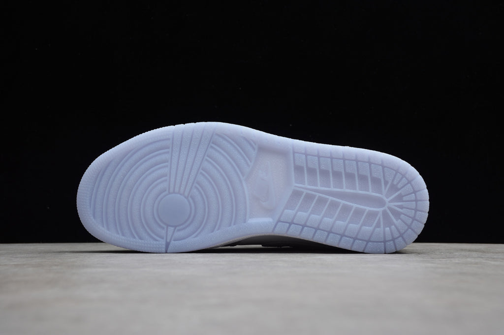 Air Jordan 1 Low “White Wolf Grey”
