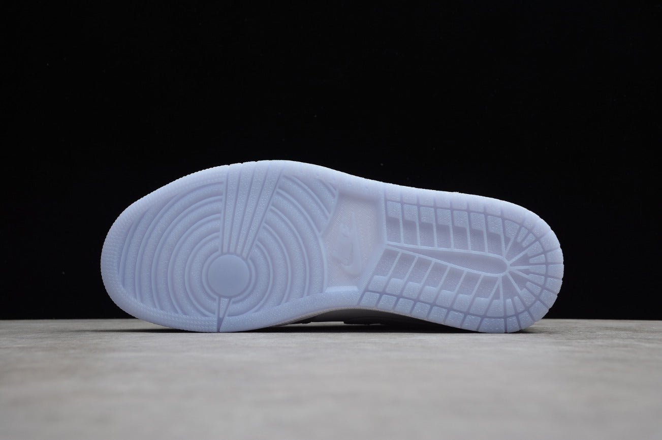 Air Jordan 1 Low “White Wolf Grey”