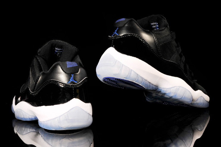Air Jordan 11 Retro Black Blue