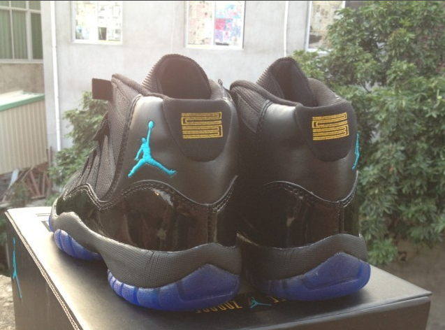 Air Jordan 11 Gamma Blue Version Christmas