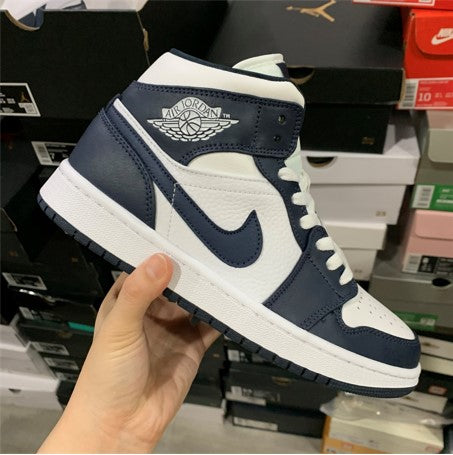 Air Jordan 1 Mid Obsidian