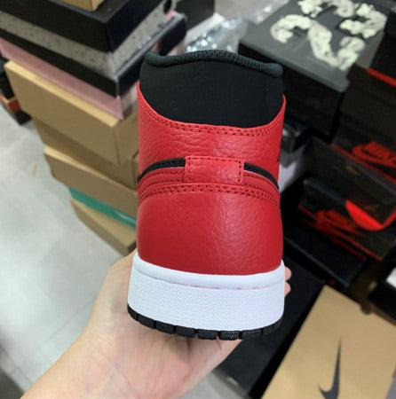 Air Jordan 1 Mid Reverse Black Red