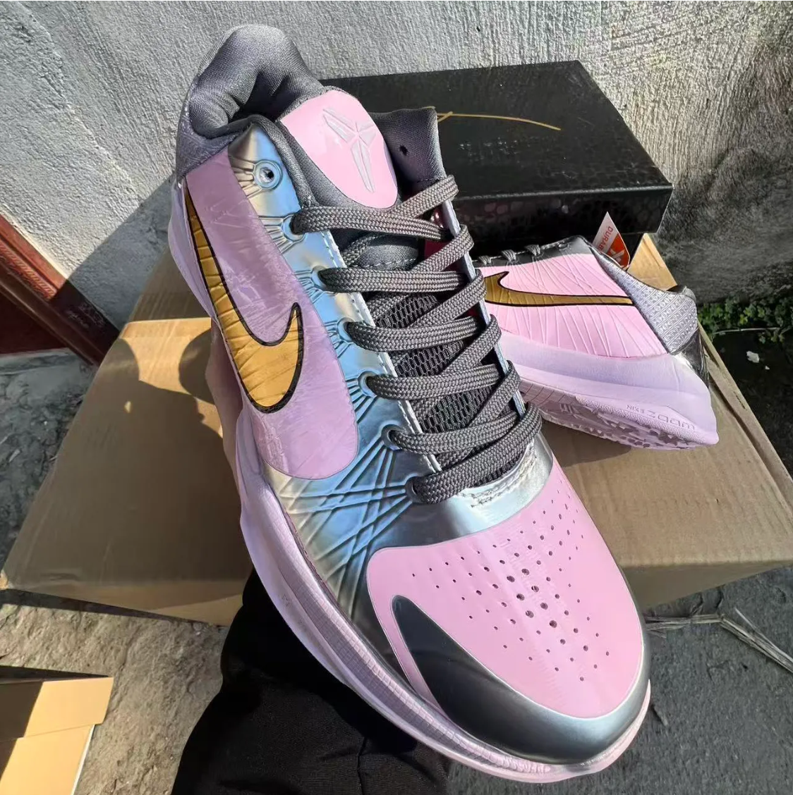 Kobe 5 Protro Arike Ogunbowale PE Shoes Sneakers