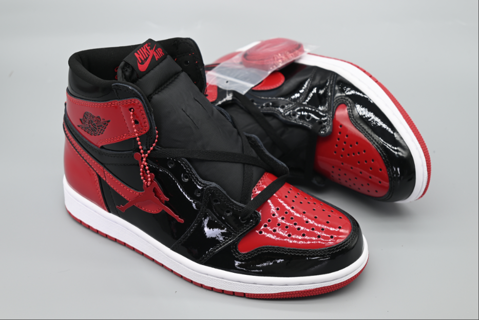 Air Jordan 1 Retro High OG Patent Bred