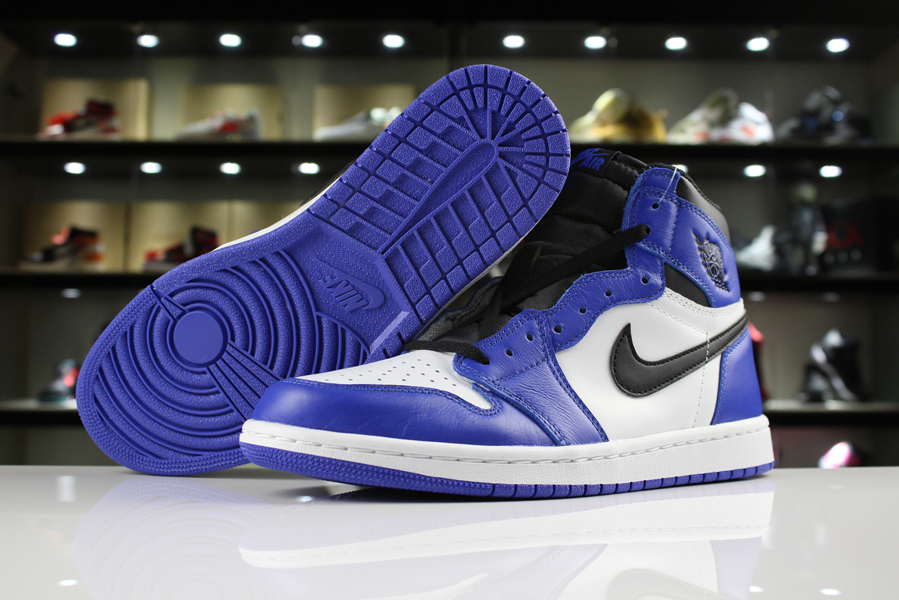 Air Jordan 1 Retro High Blue Black