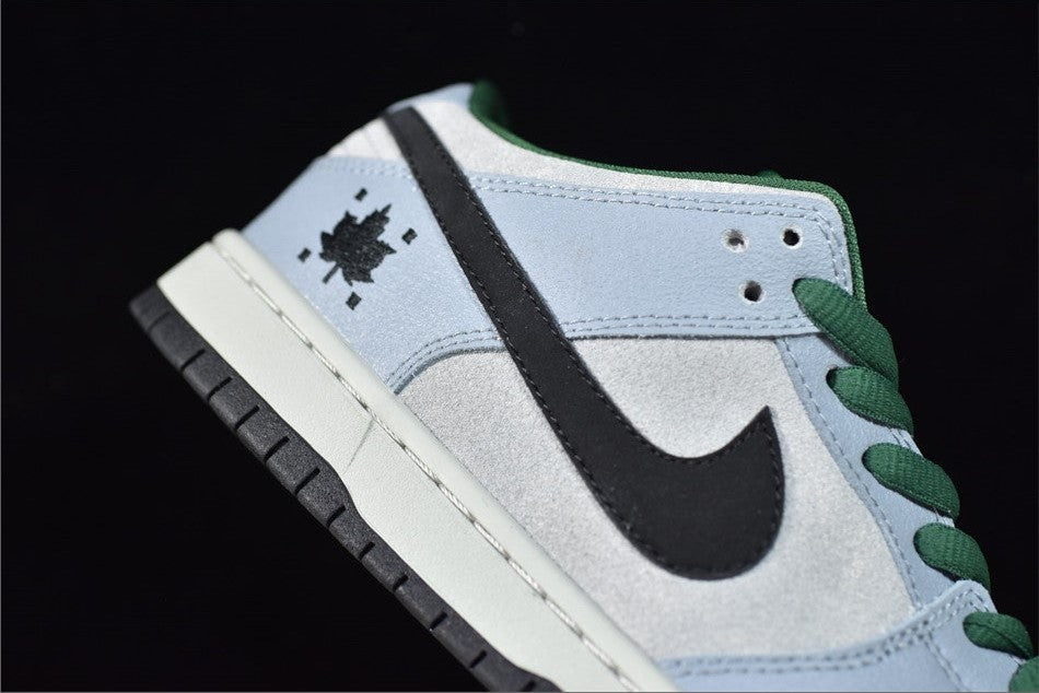 SB Dunk Low Maple Leaf Central Park Shoes Sneakers